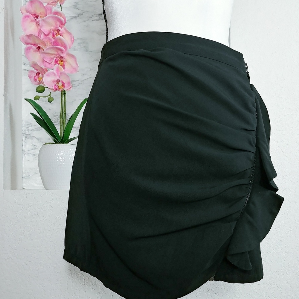 Zara Basic Collection Skirt With Side Roushing - image 1